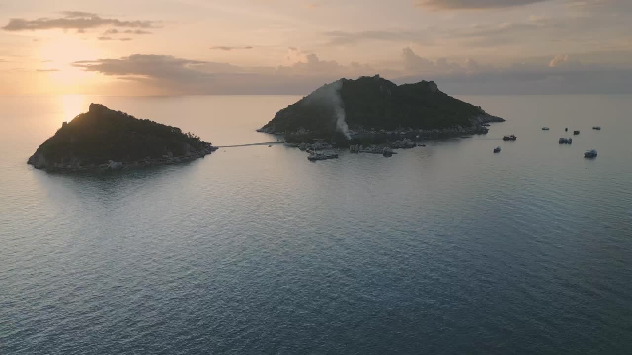 태국 만에 있는 유안과 코타오 섬의 공중 해가 지는 곳, 유명한 여행지