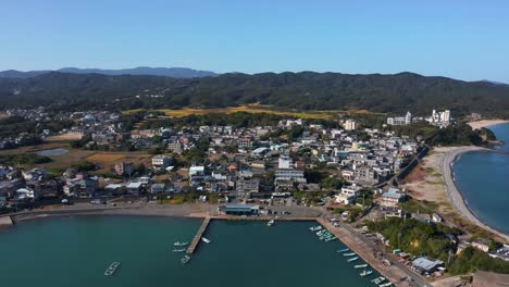 pequeña ciudad costera japonesa, osatsu en toba