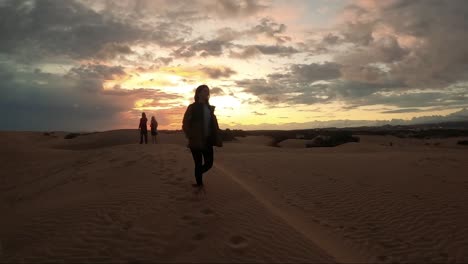 Sanddünen-Wüste-Gegen-Meereslandschaft-In-Maspalomas-Gran-Canaria-Wüsten-In-Der-Nähe-Der-Küste