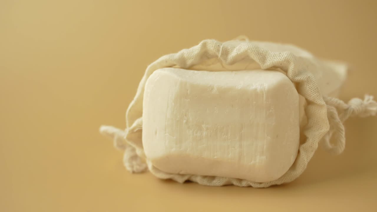 목화 가방 에 담긴 색 비누