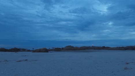 Vista-Nocturna-De-La-Playa-De-Hua-Hin