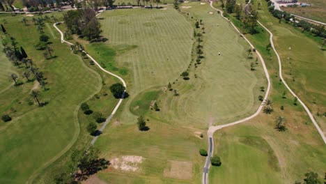 Vista-Aérea-Del-Campo-De-Golf-En-Marbella,-España