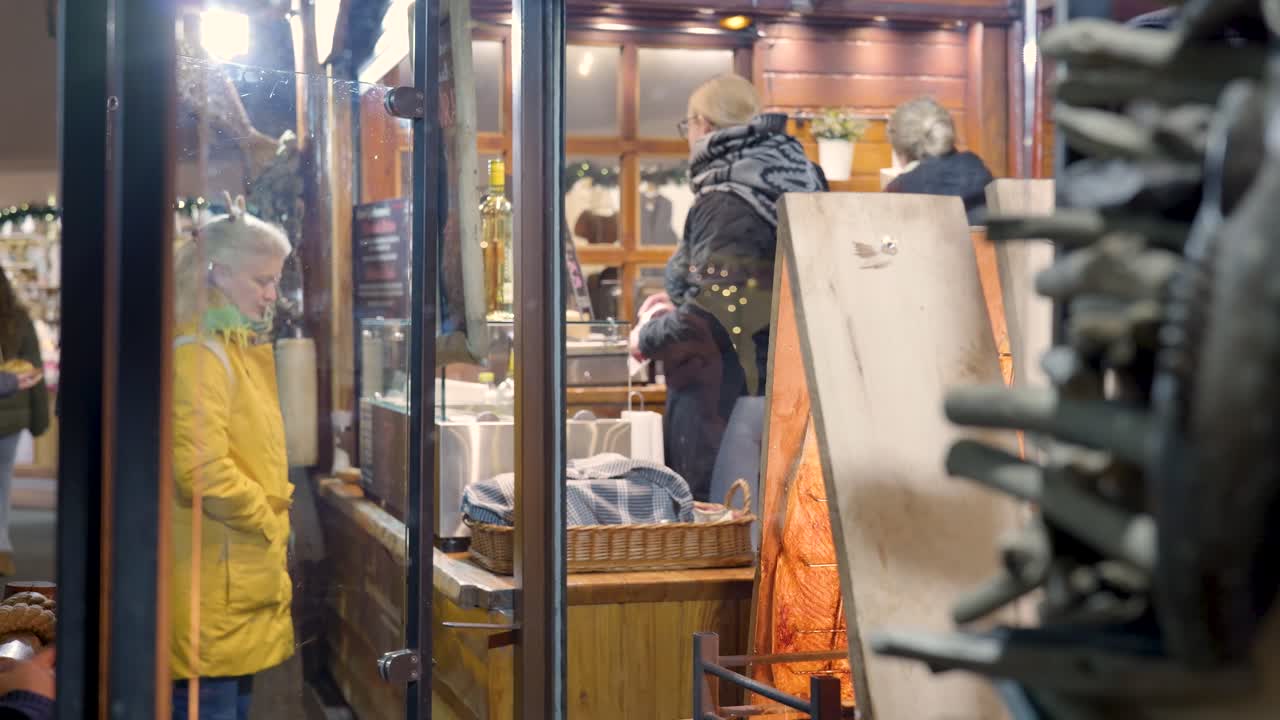 Gambar sebuah warung makan