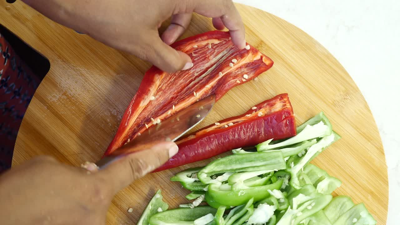 은 고추와 초록 고추를 준비하는 방법