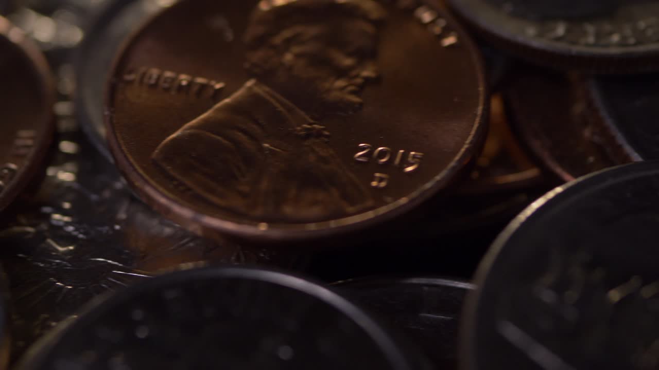 una vista amplia de nosotros monedas de plata