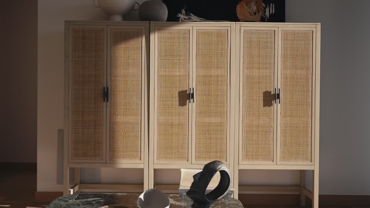 집의 거실에 있는 럭셔리 목조 캐비, 에 밀어넣는