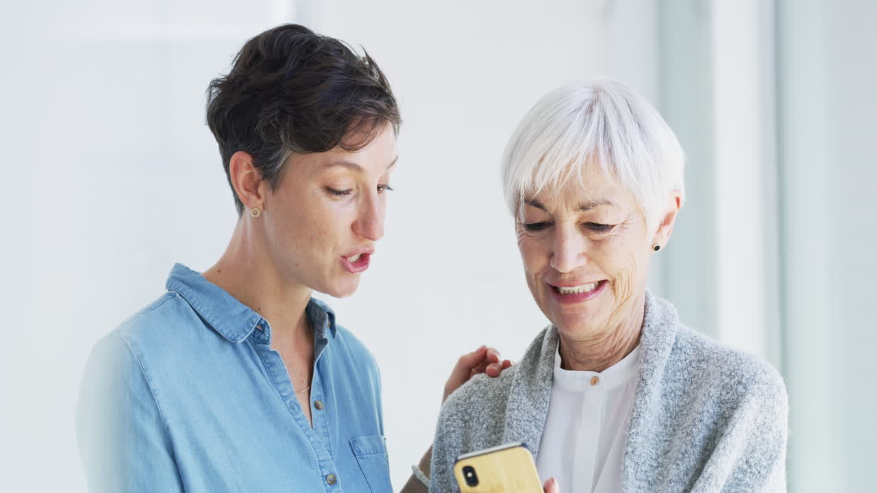 앱 세계를 탐색하는 데 도움을 주고