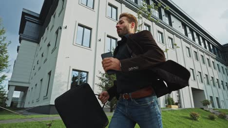 businessman running to office
