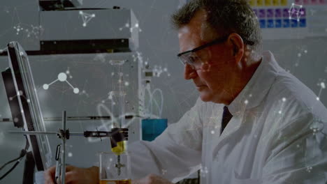 animación del procesamiento de datos científicos sobre un científico caucásico en el laboratorio.