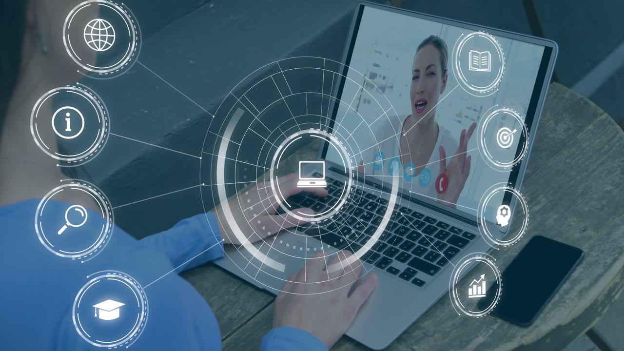 Mand bruger bærbar computer i et videoopkald om uddannelse med en kvinde på skærmen, mens opkaldet aktiverer pulserende HUD-diagramikoner.