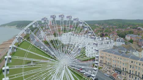 volando alrededor de la rueda gigante de eastbourne