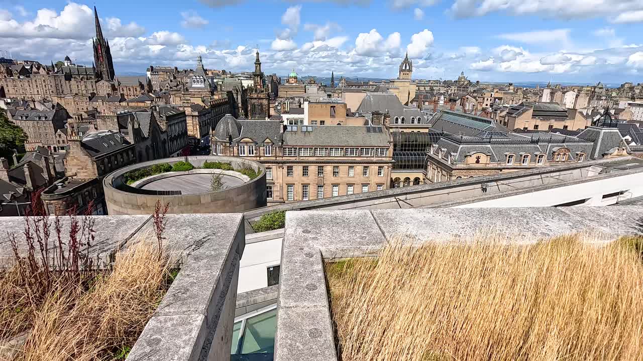 에딘버러 성과 그 주변의 광경