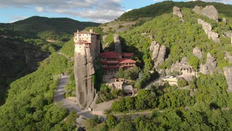 monasterio de roussanou. meteora, kalabaka, grecia. punto aéreo de interés