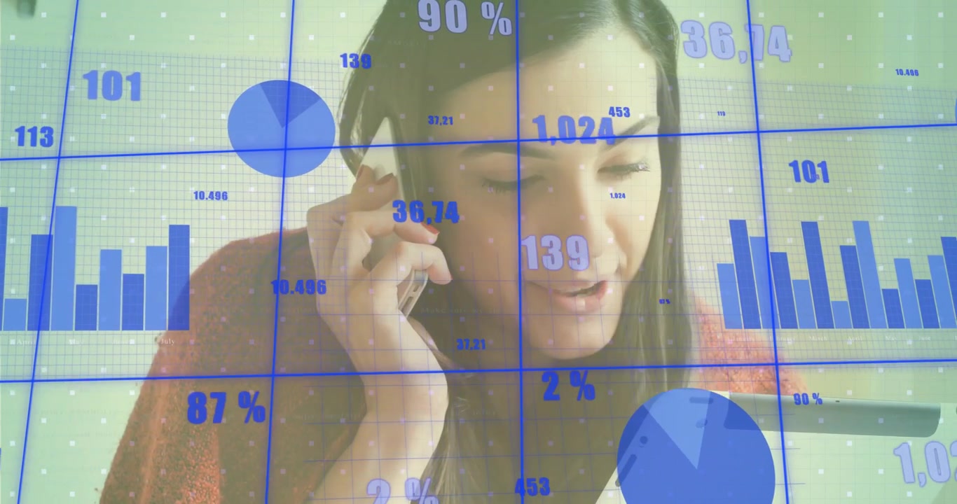 Donna che riceve una chiamata di lavoro e analizza i dati del tablet come grafici animati, con una sovrapposizione a griglia che si intensifica.