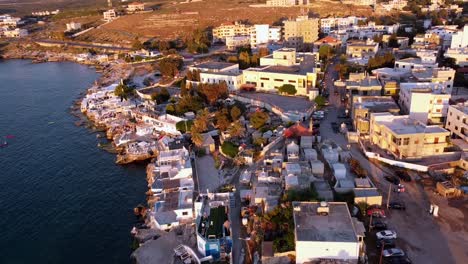 Küstenstadt-Anfeh-Im-Libanon-Bei-Sonnenuntergang---Luftdrohnenaufnahme