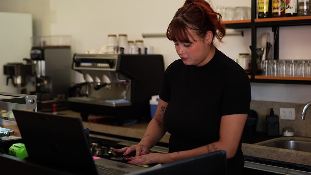Waitresses working in a coffee shop