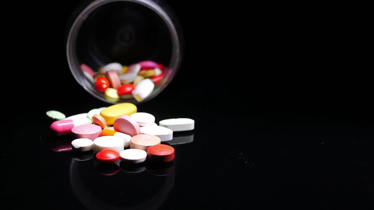 pastillas y cápsulas variadas