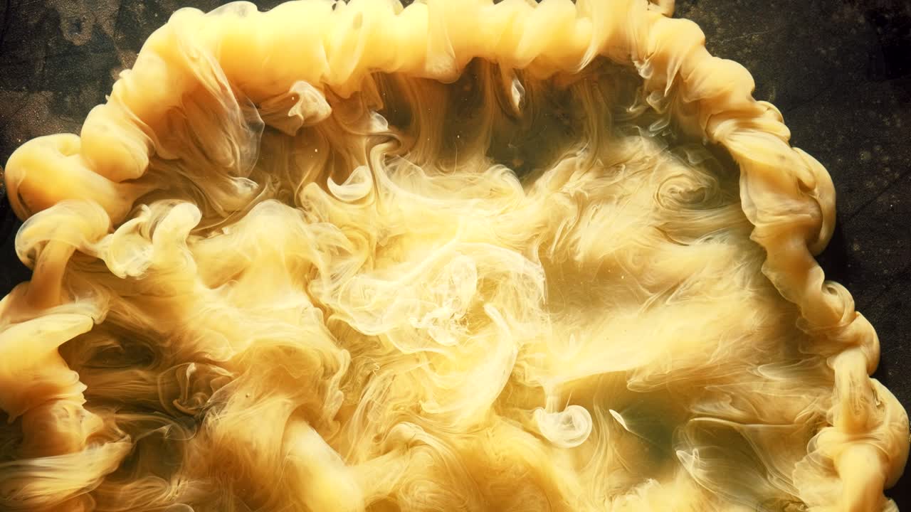 pintura salpicaduras de agua explosión amarilla nube de humo