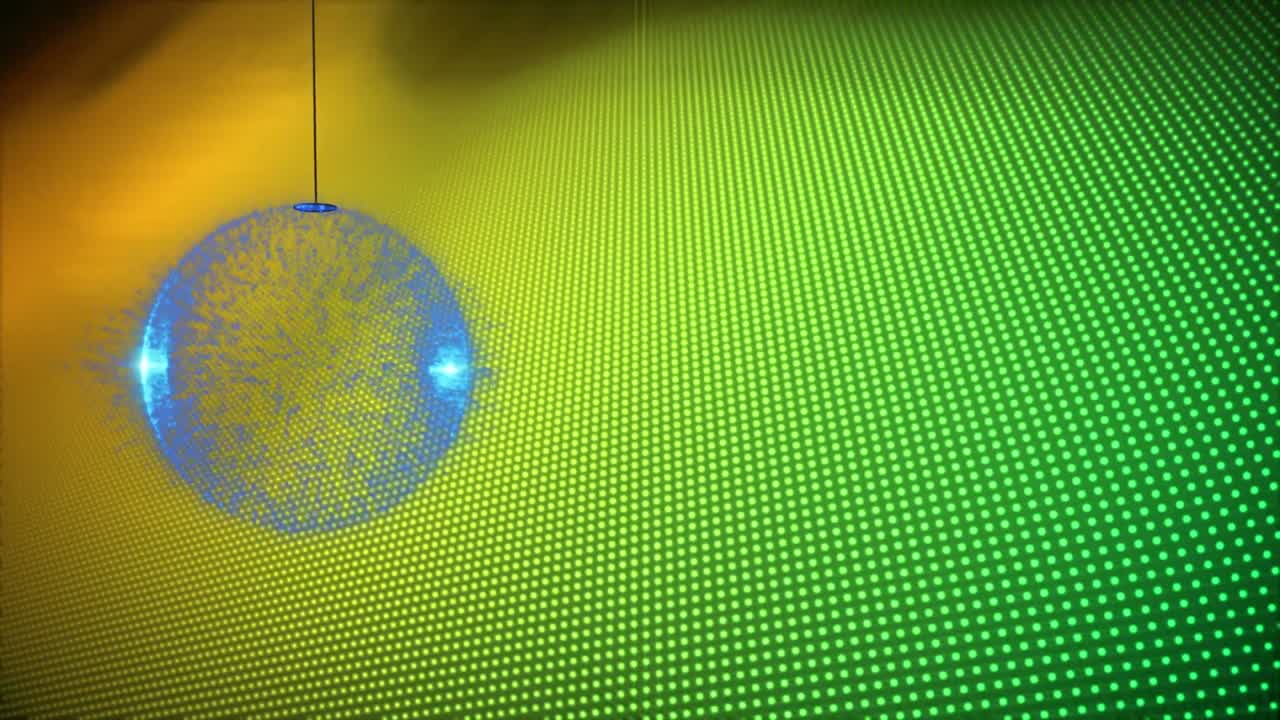 animación de la decoración del árbol de navidad sobre un fondo verde