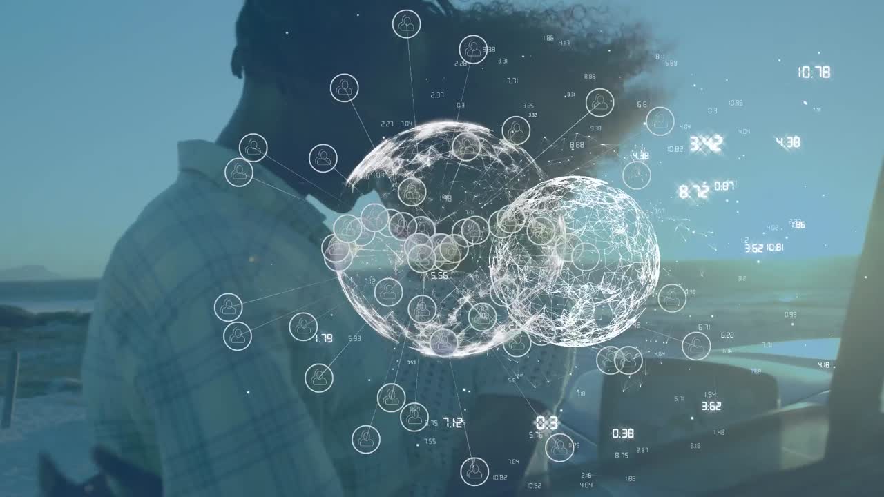 animación de la red de conexiones con iconos de los medios sobre una feliz pareja afroamericana