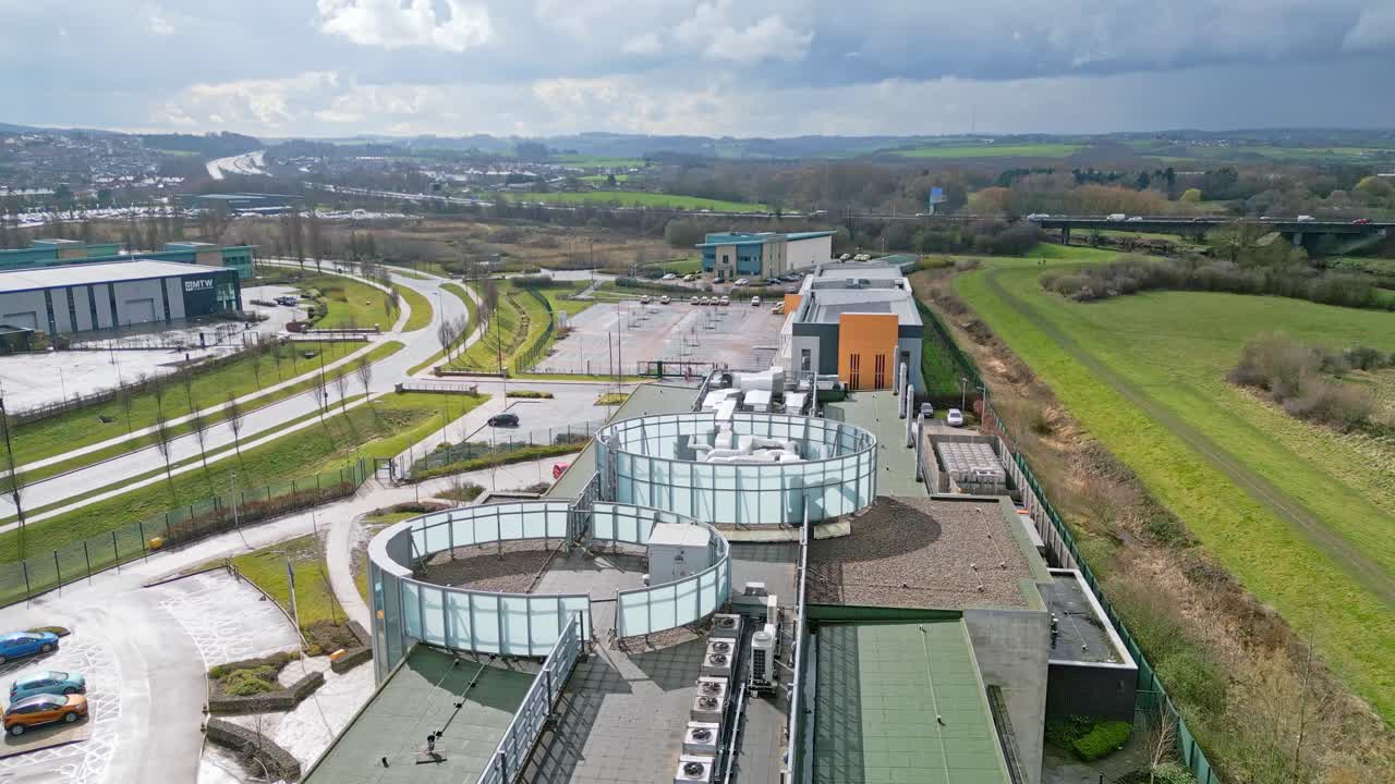 웨이크필드 시의 상업 단지, 무역 부지의 항공 영화 영상