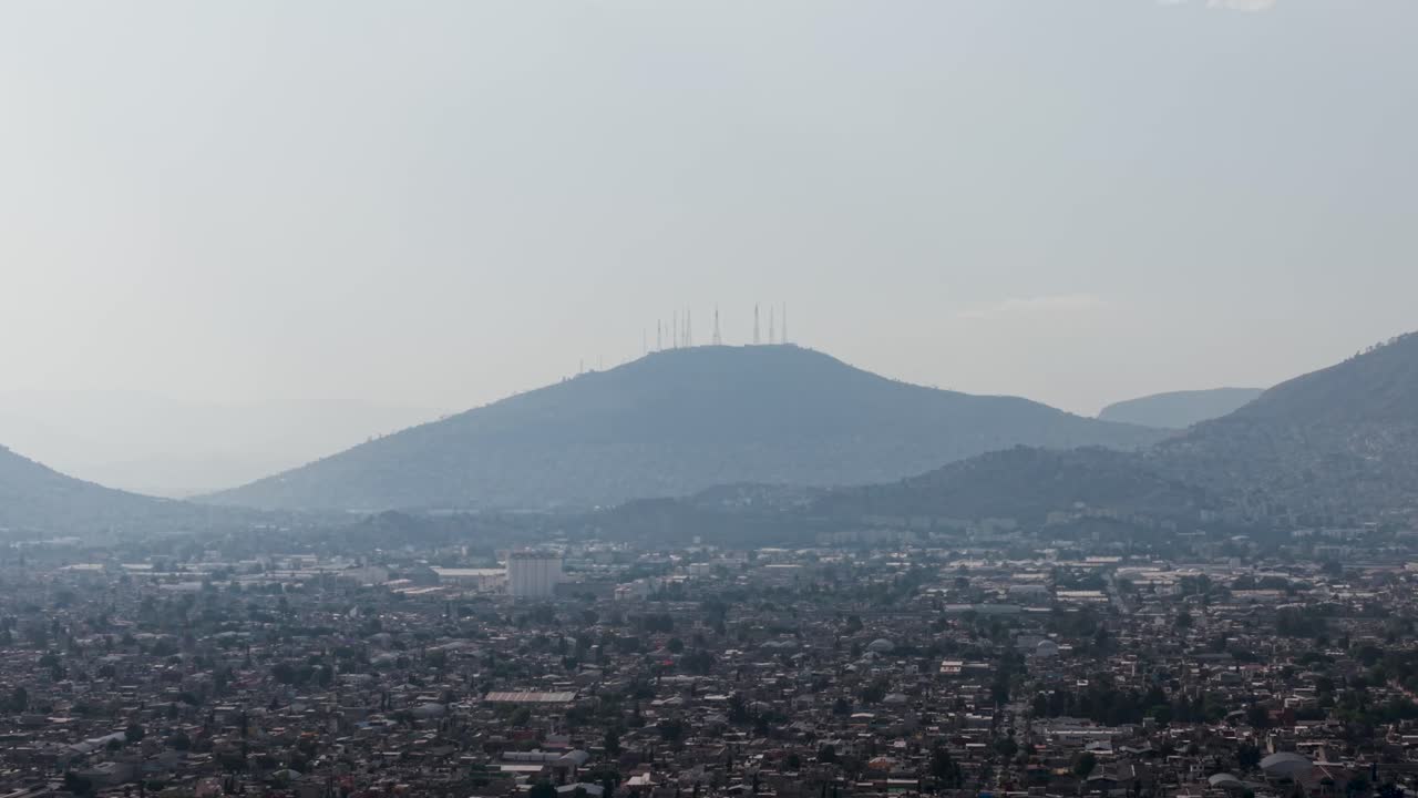 Ecatepec industrial area, on a contaminated smog day