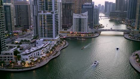 evening in dubai marina