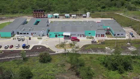 empujar e inclinar hacia arriba sobre un hospital en nicaragua