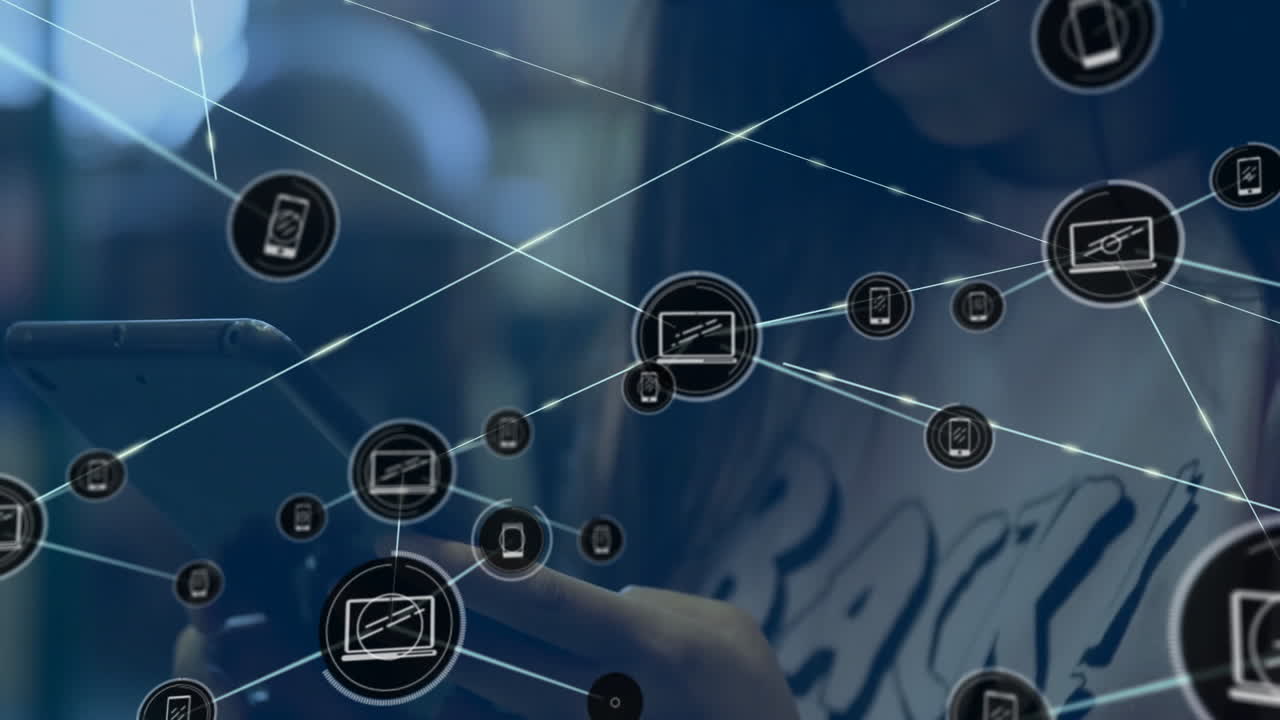 animación de una red de conexiones con iconos sobre una mujer de negocios biracial que usa un teléfono inteligente