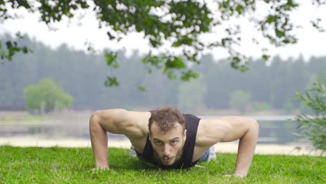 El-Hombre-De-Las-Flexiones.