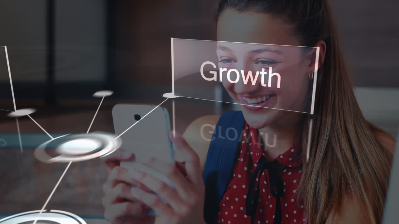 animación del procesamiento de datos sobre una mujer de negocios caucásica que usa un teléfono inteligente