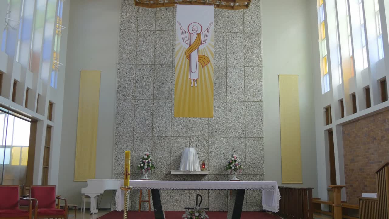 съемка религиозной часовни или похоронного бюро для проведения похоронной службы