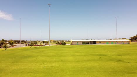 Sportarena-In-Yanchep-In-Australien-Mit-Flutlicht-Und-Einrichtungen