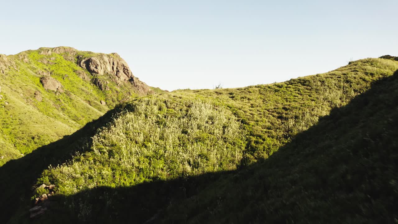 Santa Monica Mountains, Coastline reveal - Drone - UHD