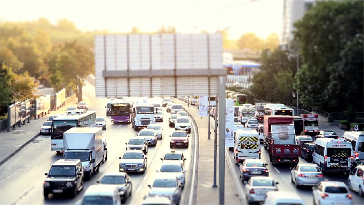 고속도로에서 차량 교통 체증 시간 지연 6