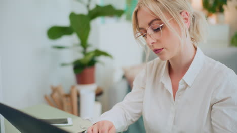 businesswoman busy on laptop