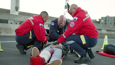 Primeros-Auxilios,-Trabajo-De-Paramédico-Y-Emergencia.