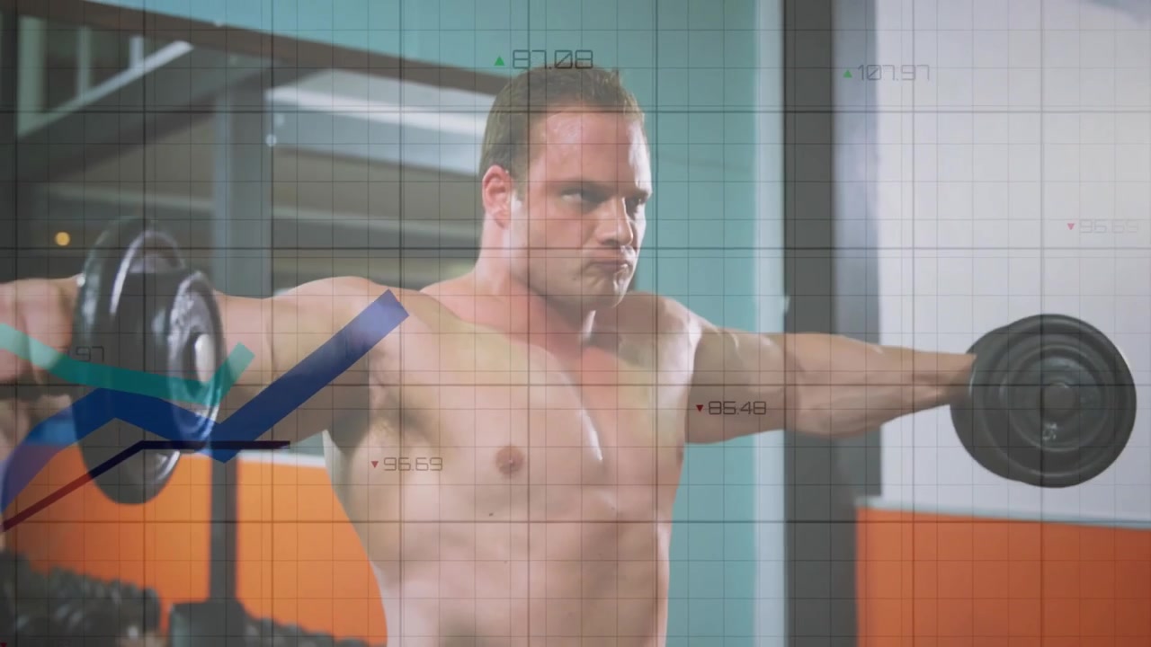 Uomo muscoloso che si allena con i manubri in palestra con dati in sovrimpressione.