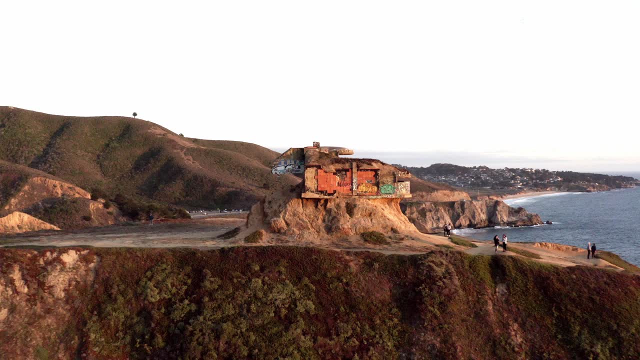 공중: 무인 항공기, 악마의 슬라이드 벙커 일몰, 날아가는 시야