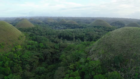 Luftaufnahme-über-Schokoladenhügel-In-Bohol-Philippinen