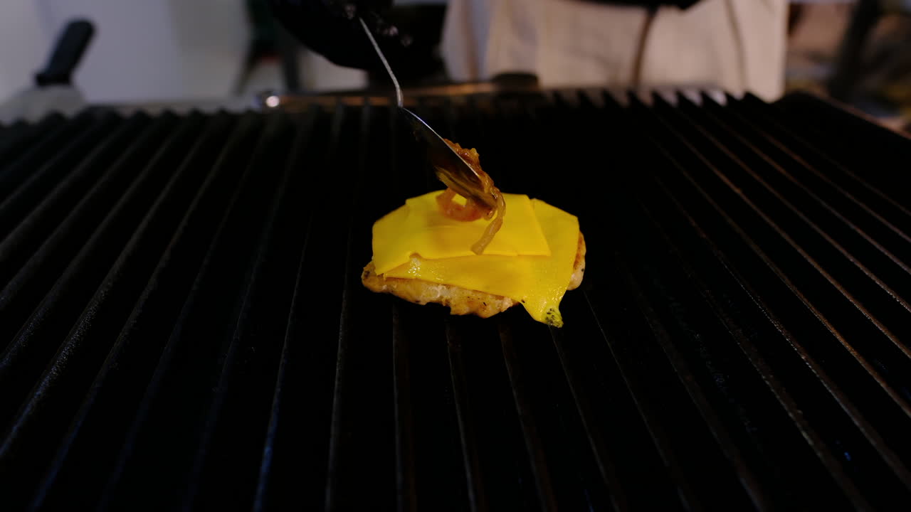 Cheeseburger Perfection: Melting Cheese on a Juicy Patty