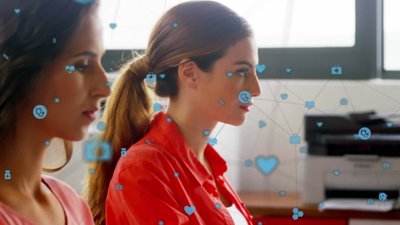 animación del globo con una red de conexiones e iconos sobre diversas personas de negocios en la oficina