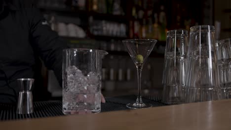 bartender making a martini cocktail