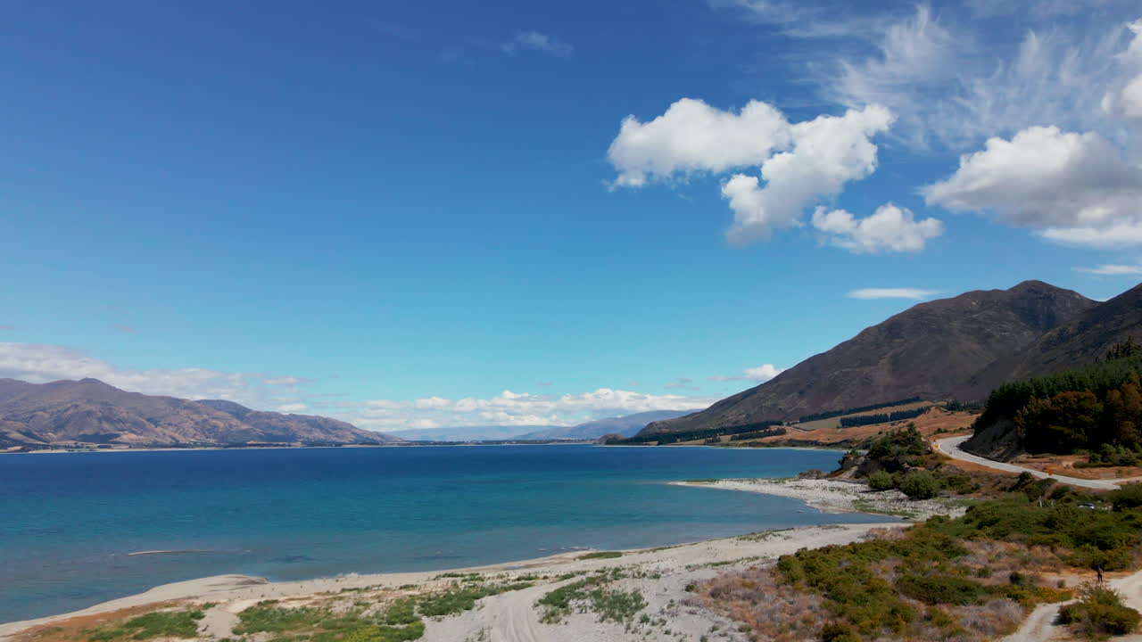 impresionante costa del lago hawea en nueva zelanda