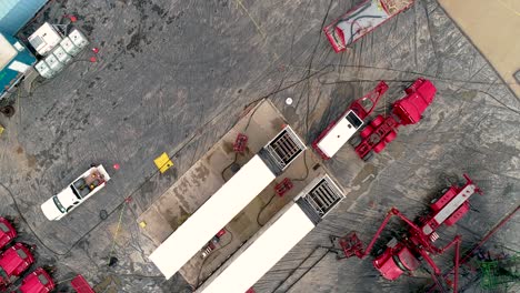 fotografía con drones de una operación de fracturación hidráulica en el norte de colorado