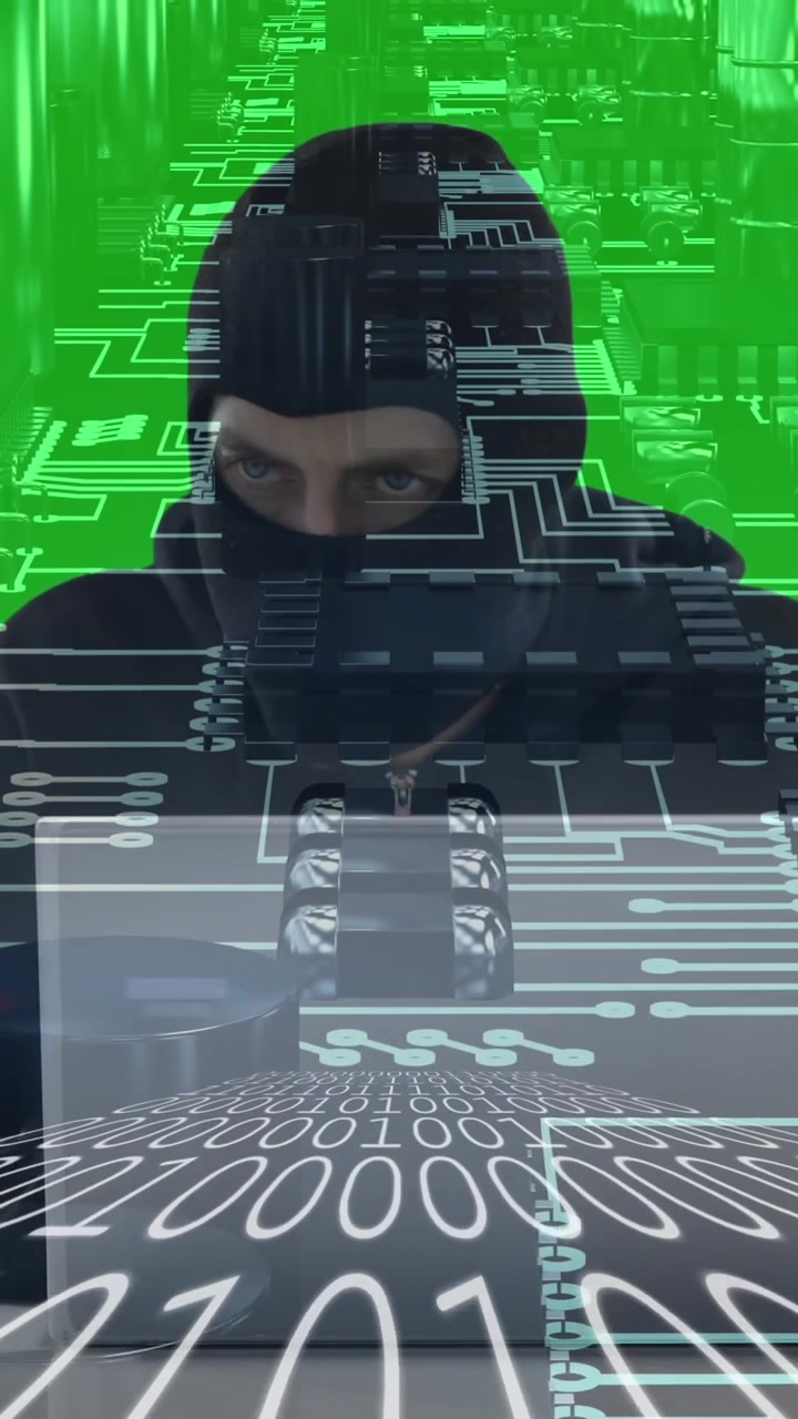 Hacker che usa un laptop su codice binario su sfondo di circuito di connessioni