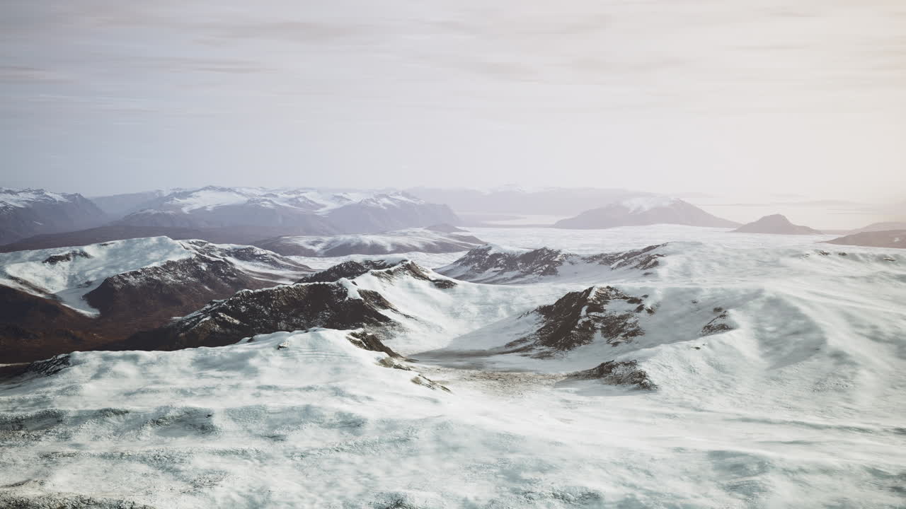 눈 인 산맥 풍경