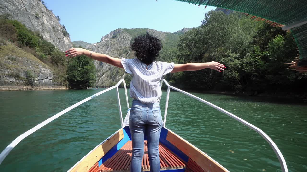 cerca de la burbuja y la ola del mar a la playa, bucle de fondo