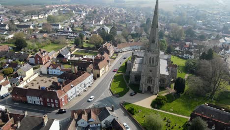 Thaxted-Pfarrkirche-Essex-UK-Luftaufnahmen-4k