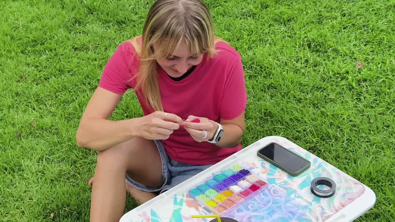 pulsera de cuentas para mujeres al aire libre